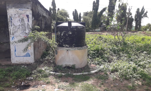 பராமரிப்பில்லாத குடிநீர் தொட்டி