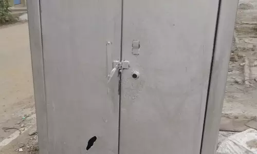 மின் இணைப்பு பெட்டி சரி செய்யப்பட்டது