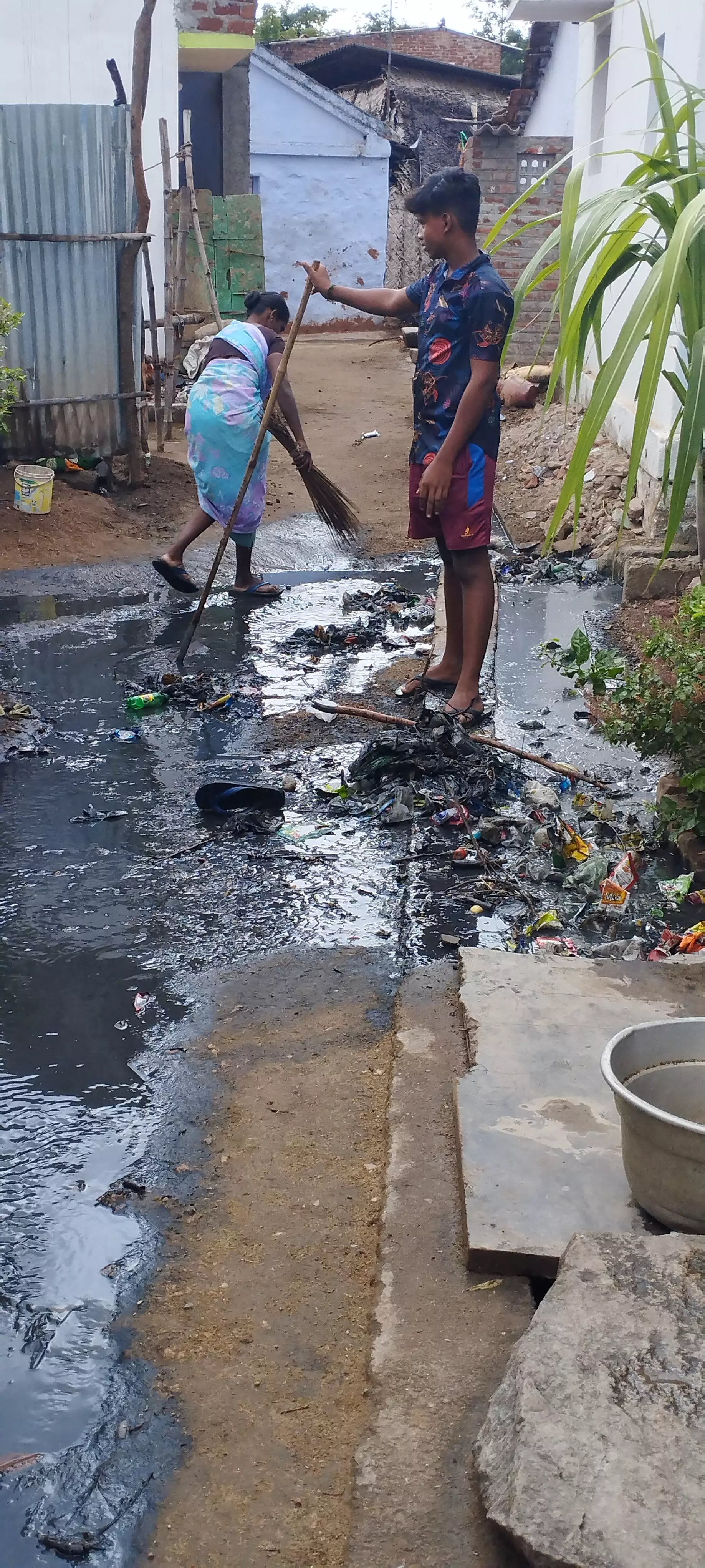 சாக்கடை கால்வாய் அமைக்கப்படுமா?