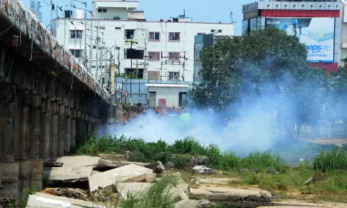 குப்பைகளை எரிப்பதால் மூச்சுத்திணறல்