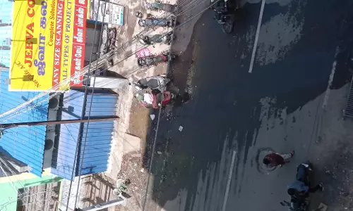 தேங்கி நிற்கும் கழிவுநீர் தேங்கி நிற்கும் கழிவுநீர்