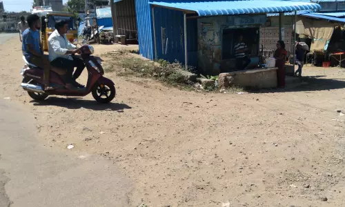 சாலையை சீரமைக்க வேண்டும்