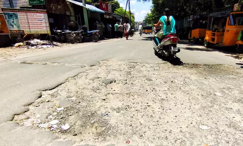 சாலையை சீரமைக்க வேண்டும்