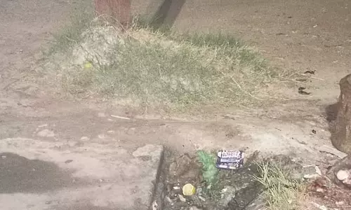 அரைகுறையாக முடிக்கப்பட்ட கால்வாய் அமைக்கும் பணி