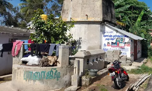 குடிநீர் தொட்டியை அகற்ற வேண்டும்