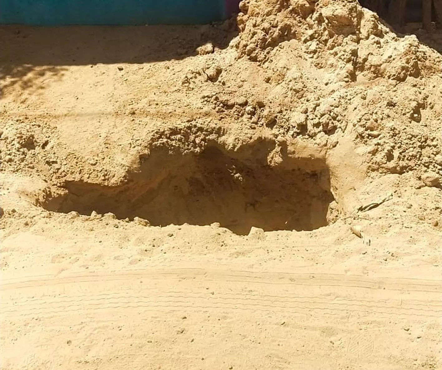 குழியை மூடவில்லையே