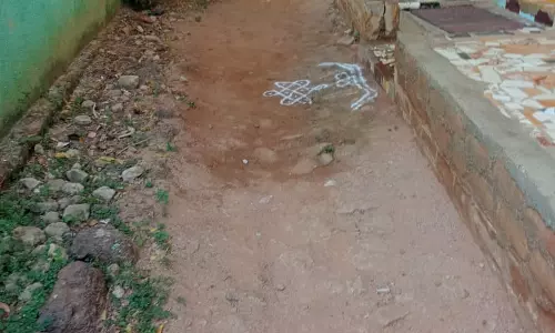 மழைநீர் கால்வாயை  காணவில்லை