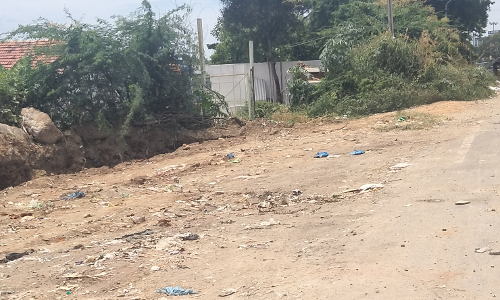 குப்பைகள் அகற்றப்பட்டன குப்பைகள் அகற்றப்பட்டன