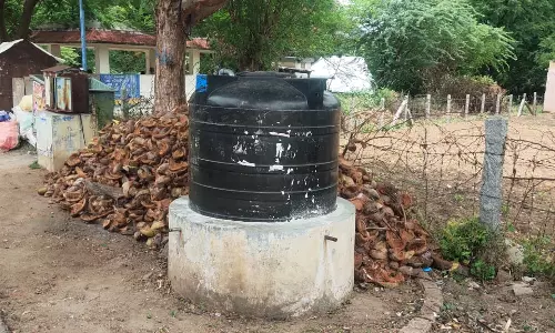 பயன்படாத குடிநீர் தொட்டி பயன்படாத குடிநீர் தொட்டி