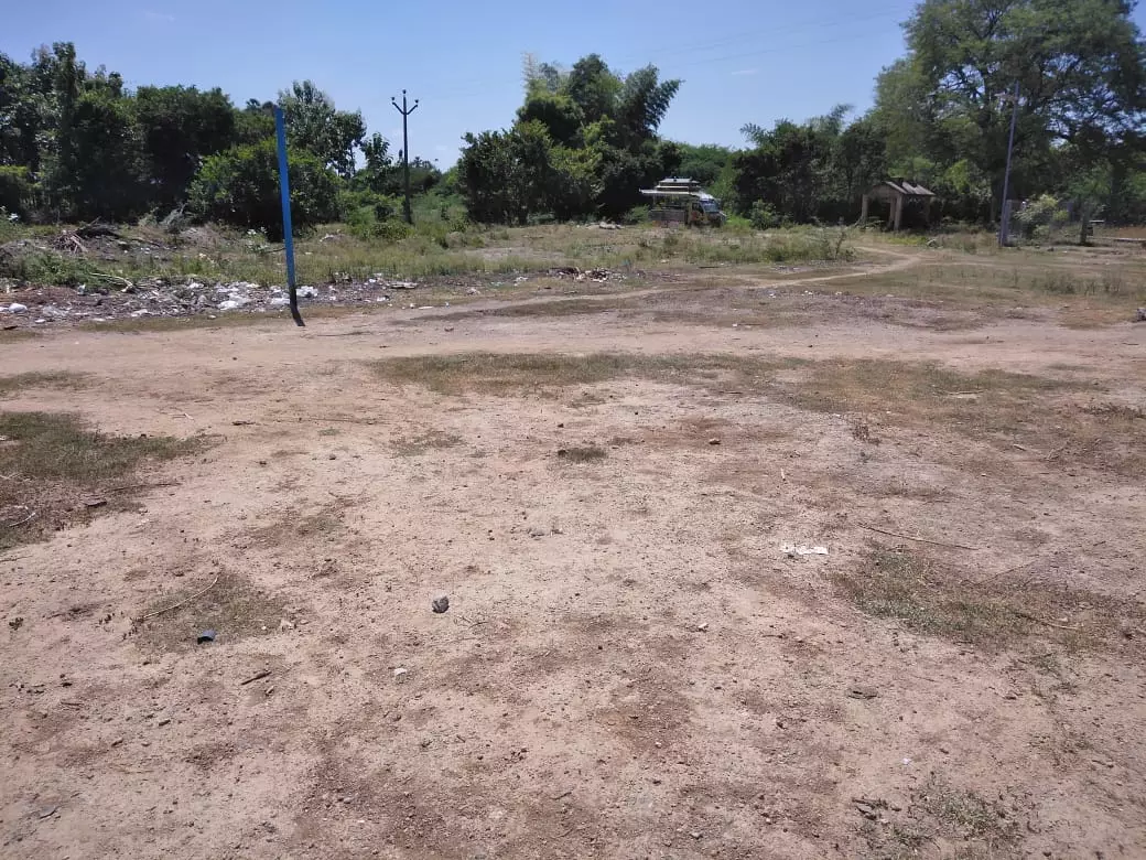 பராமரிக்கப்படாத விளையாட்டு மைதானம்