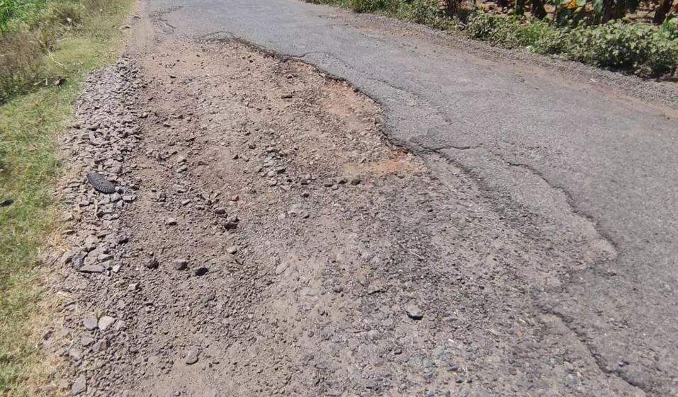 மோசமான ரோடு மோசமான ரோடு