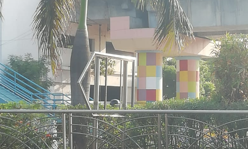 பெயர் பலகையை காணவில்லை