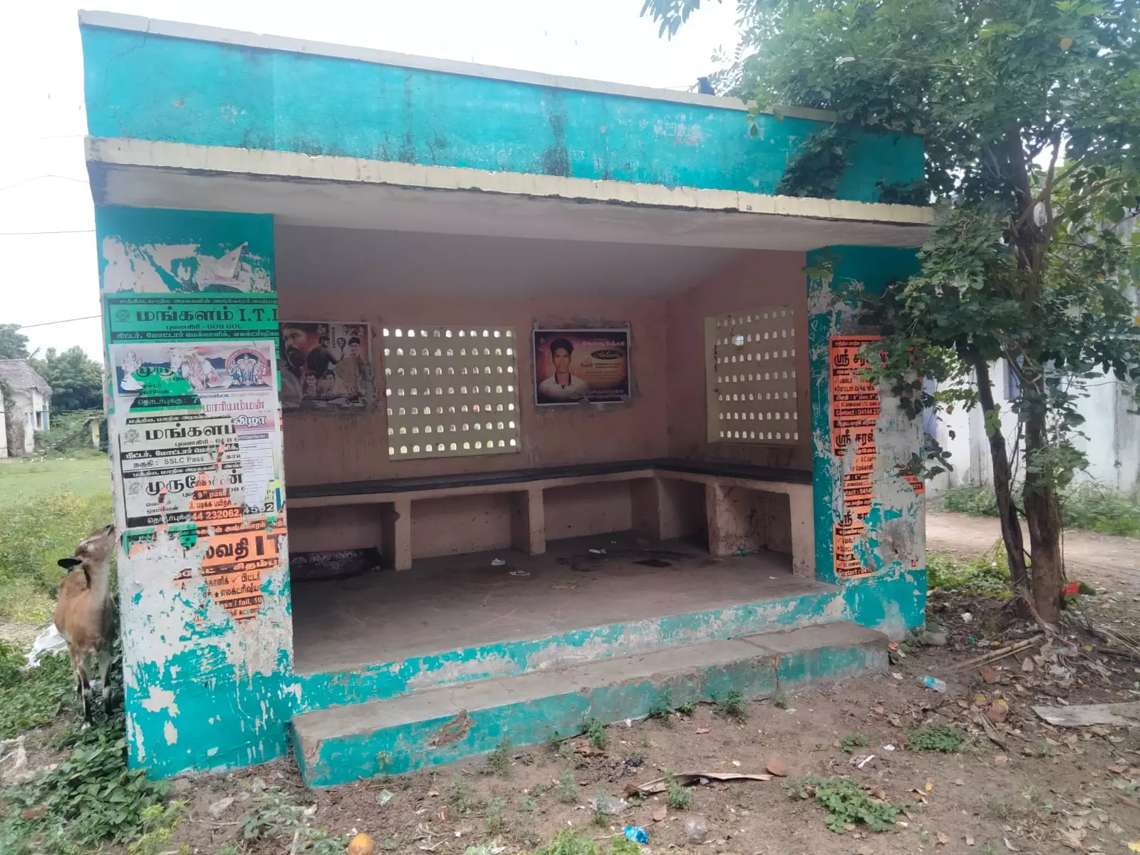 பராக மாறிவரும் பயணிகள் நிழற்குடை