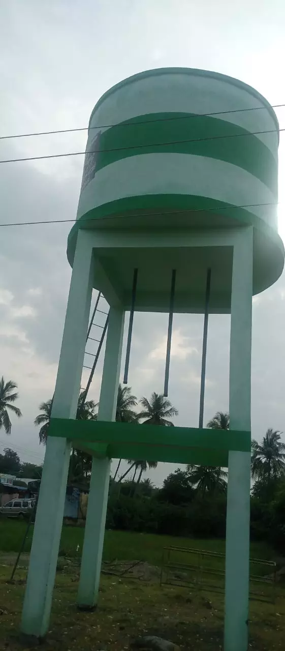 காட்சி பொருளான மேல்நிலை நீர்த்தேக்க தொட்டி காட்சி பொருளான மேல்நிலை நீர்த்தேக்க தொட்டி