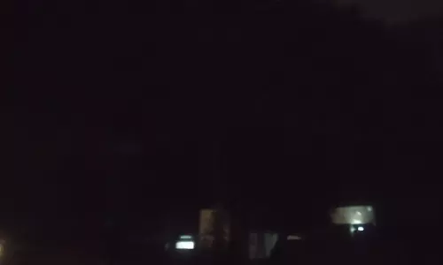 எரியாத தெருவிளக்கு எரியாத தெருவிளக்கு