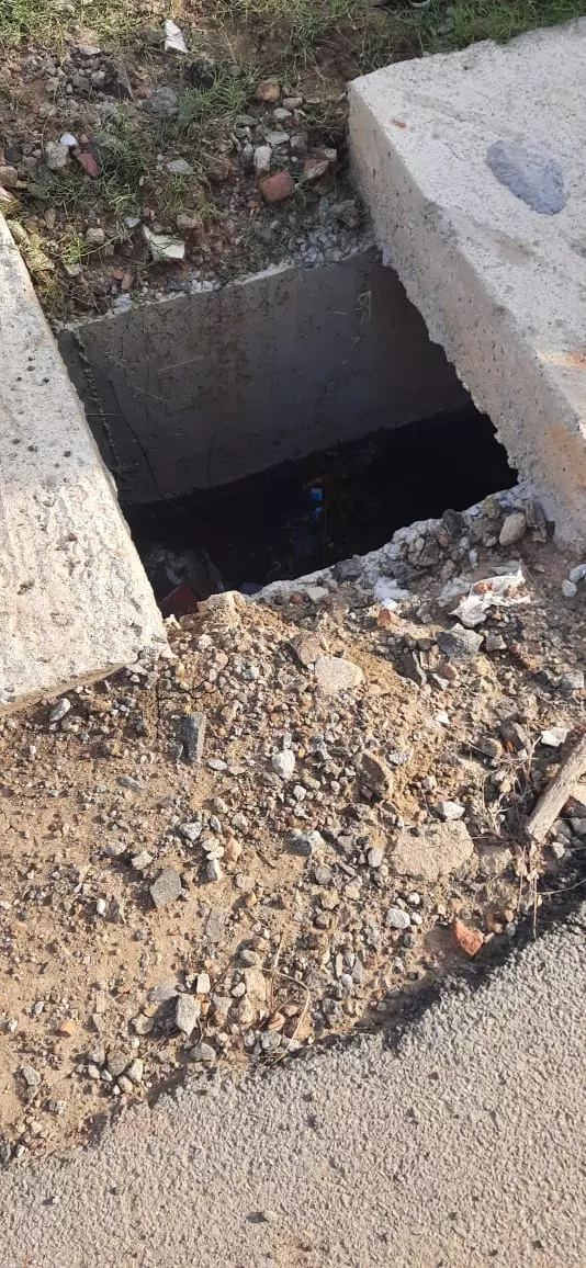 கால்வாயை மூட நடவடிக்கை தேவை