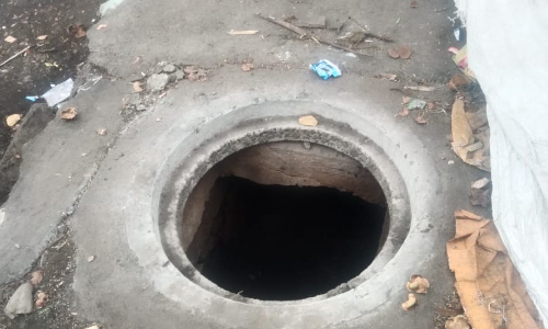 கால்வாய்க்கு மூடி இல்லை கால்வாய்க்கு மூடி இல்லை