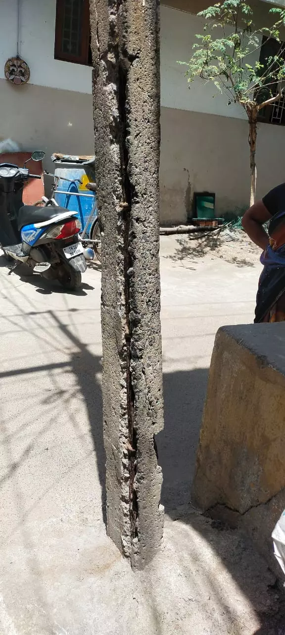 எழும்புக்கூடான மின்கம்பம் எழும்புக்கூடான மின்கம்பம்