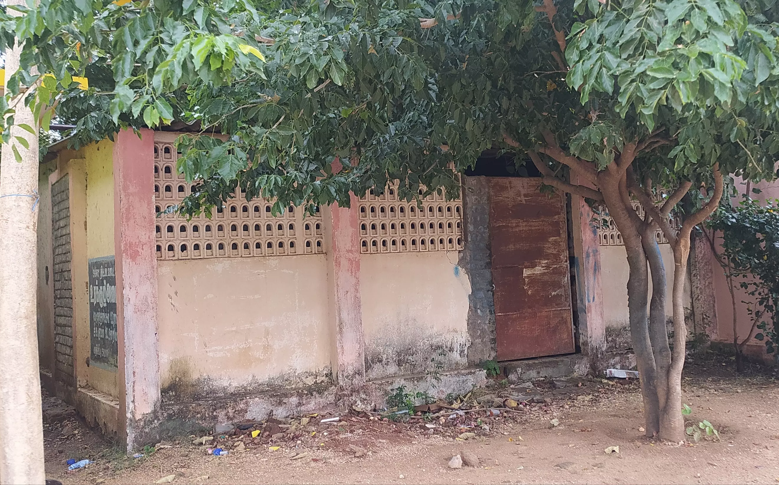 உரம் சேகரிக்கும் கிடங்கு செயல்படுமா?