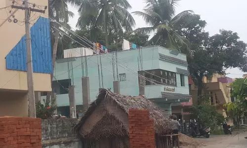 தாழ்ந்த நிலையில் மின்வயர்கள்