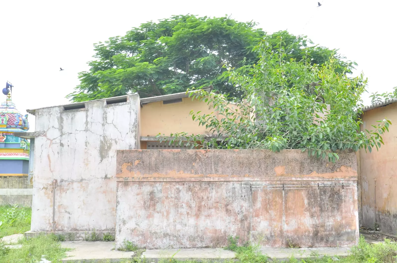 சேதமடைந்த சுகாதார நிலையம்