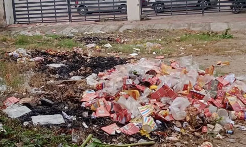 குப்பையால் சுகாதார கேடு குப்பையால் சுகாதார கேடு