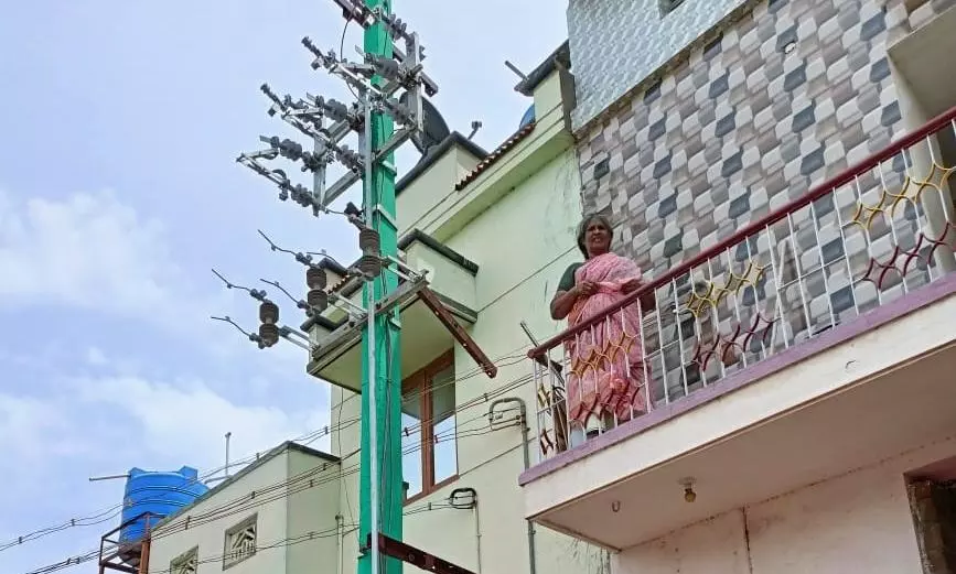 டிரான்ஸ்பார்மர் கம்பம் அகற்றப்படுமா? டிரான்ஸ்பார்மர் கம்பம் அகற்றப்படுமா?