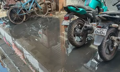 தேங்கி நிற்கும் கழிவுநீர்