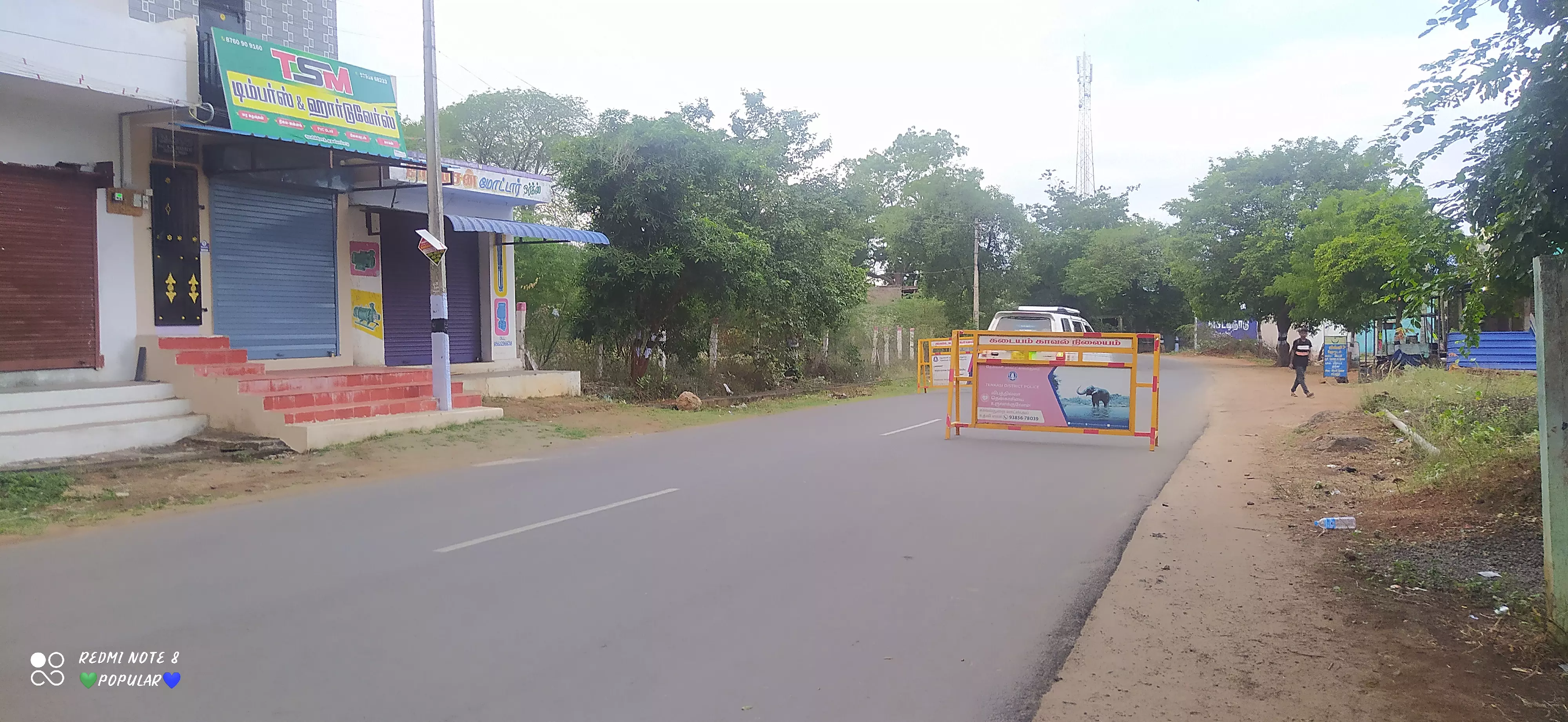 ஆபத்தான வளைவில் எச்சரிக்கை பலகை அவசியம்