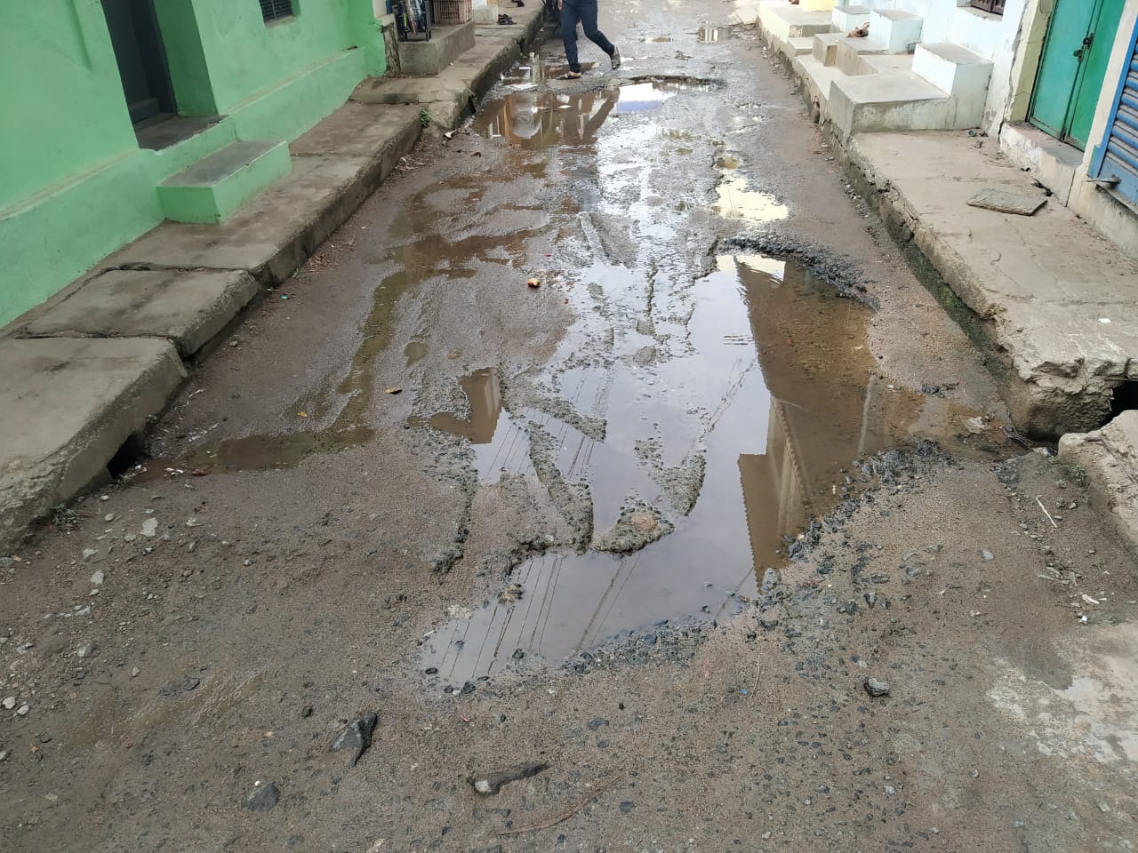 குடிநீர் குழாயில் உடைப்பு