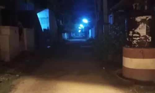 மின்விளக்கு எங்கே?