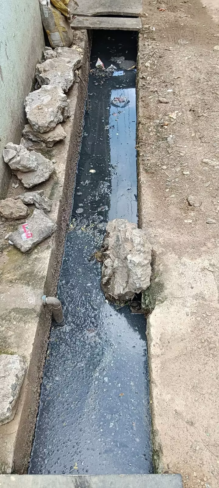 தேங்கி நிற்கும் கழிவுநீர்