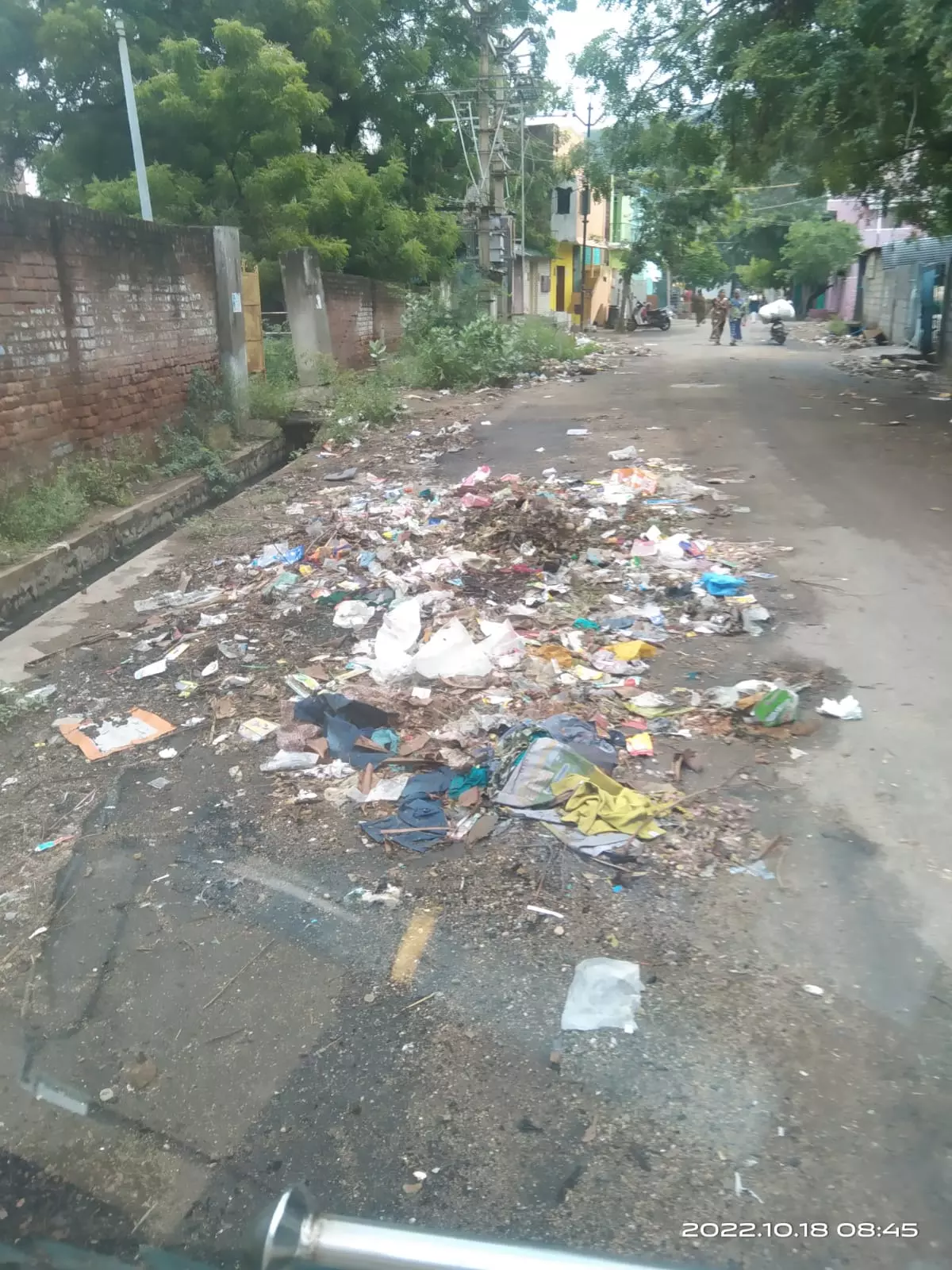 தேங்கி கிடக்கும் குப்பை