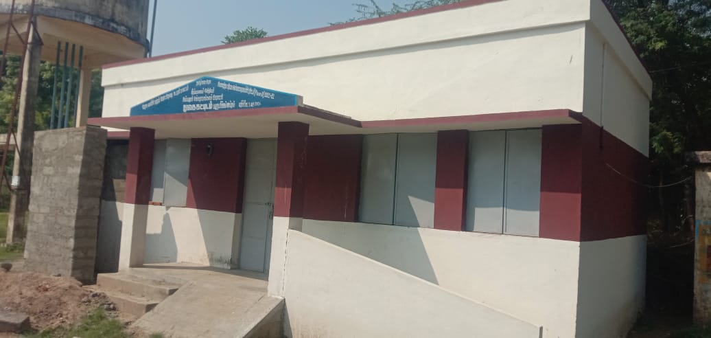 பூட்டியே கிடக்கும் நூலகம்