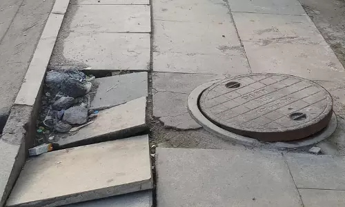 நடைபாதை சேதம்