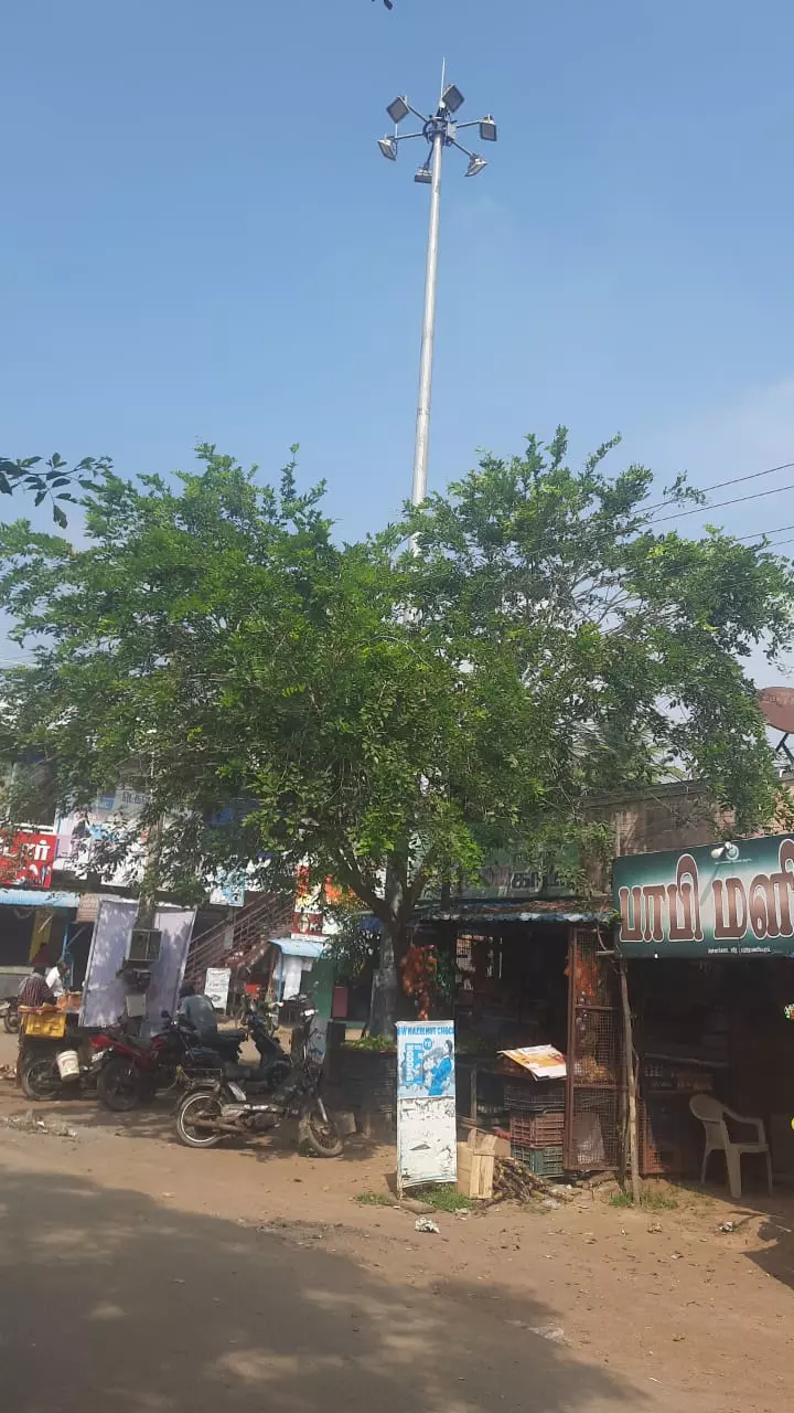 எரியாத உயர் கோபுர மின்விளக்கு