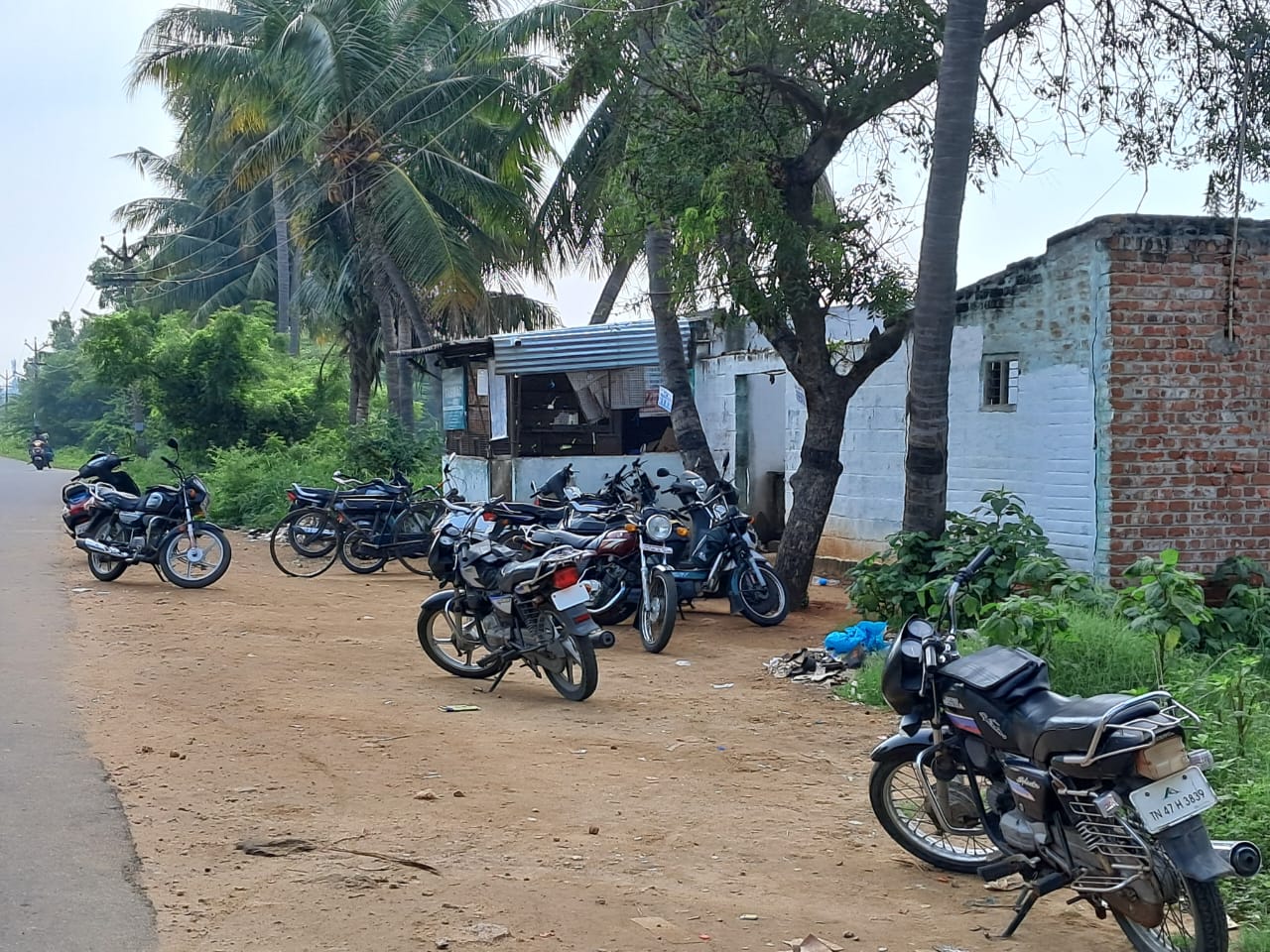 சட்டவிரோதமாக மது விற்பனை சட்டவிரோதமாக மது விற்பனை