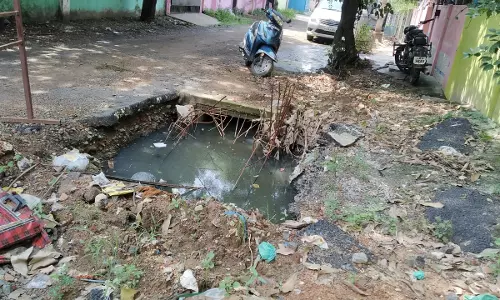 கழிவு நீர் தேக்கம்.