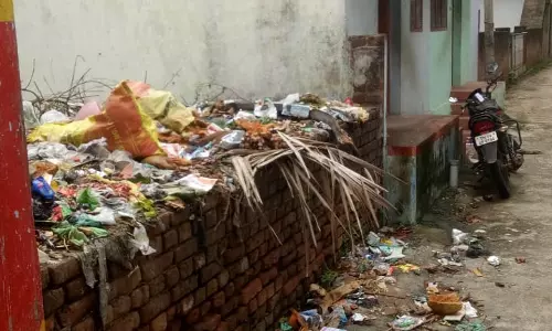 குப்பைகளை அகற்ற வேண்டும் குப்பைகளை அகற்ற வேண்டும்