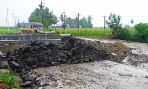 போக்குவரத்து சீரமைக்கப்படுமா? போக்குவரத்து சீரமைக்கப்படுமா?