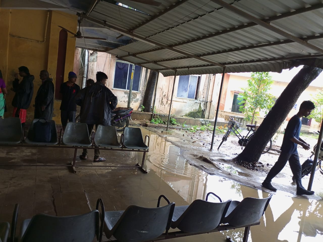 மின்நுகர்வோர்கள் அவதி மின்நுகர்வோர்கள் அவதி