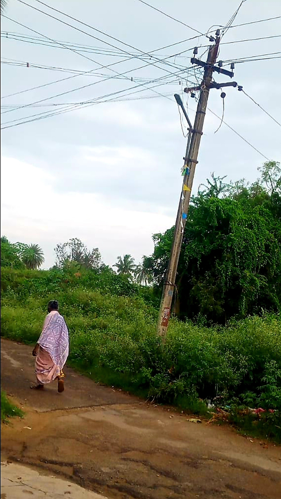 மின்விளக்குகள் எரியவில்லை மின்விளக்குகள் எரியவில்லை