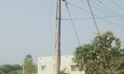 ஆபத்தான மின்கம்பம் ஆபத்தான மின்கம்பம்