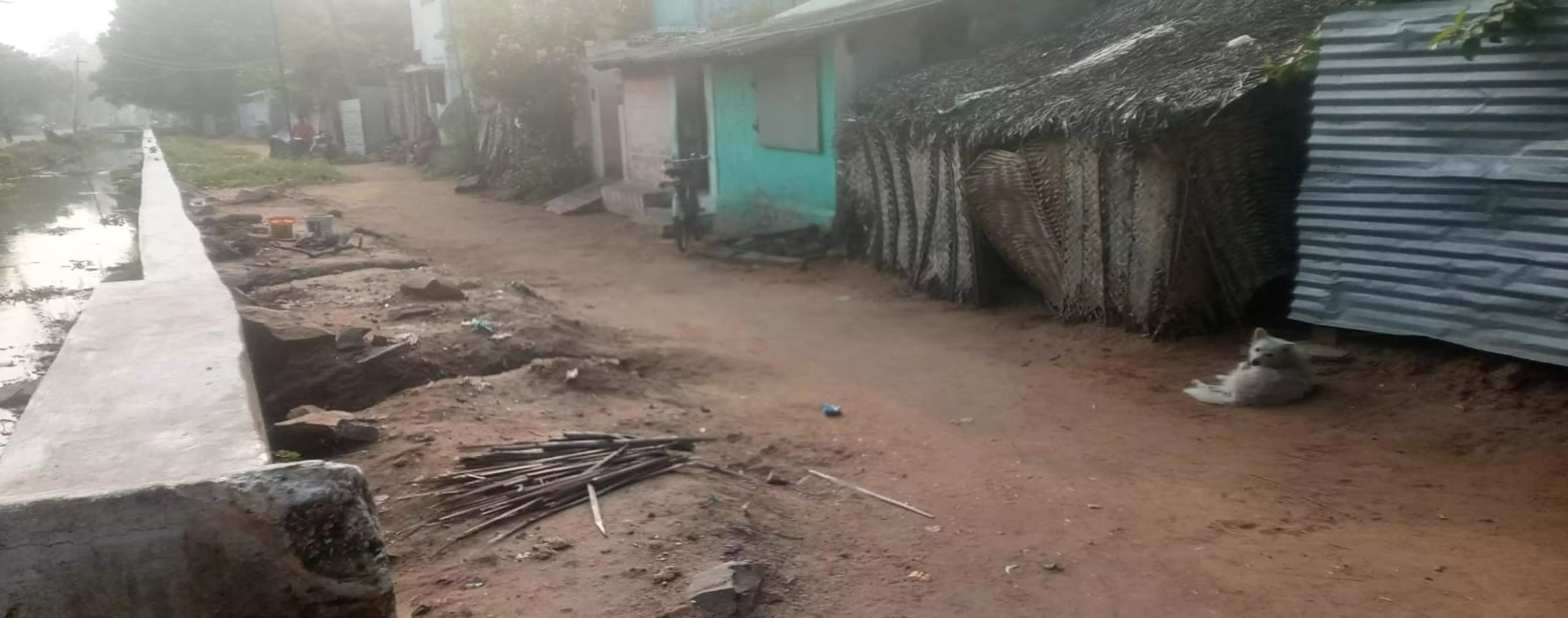 கிடப்பில் போடப்பட்ட சாலை பணி கிடப்பில் போடப்பட்ட சாலை பணி