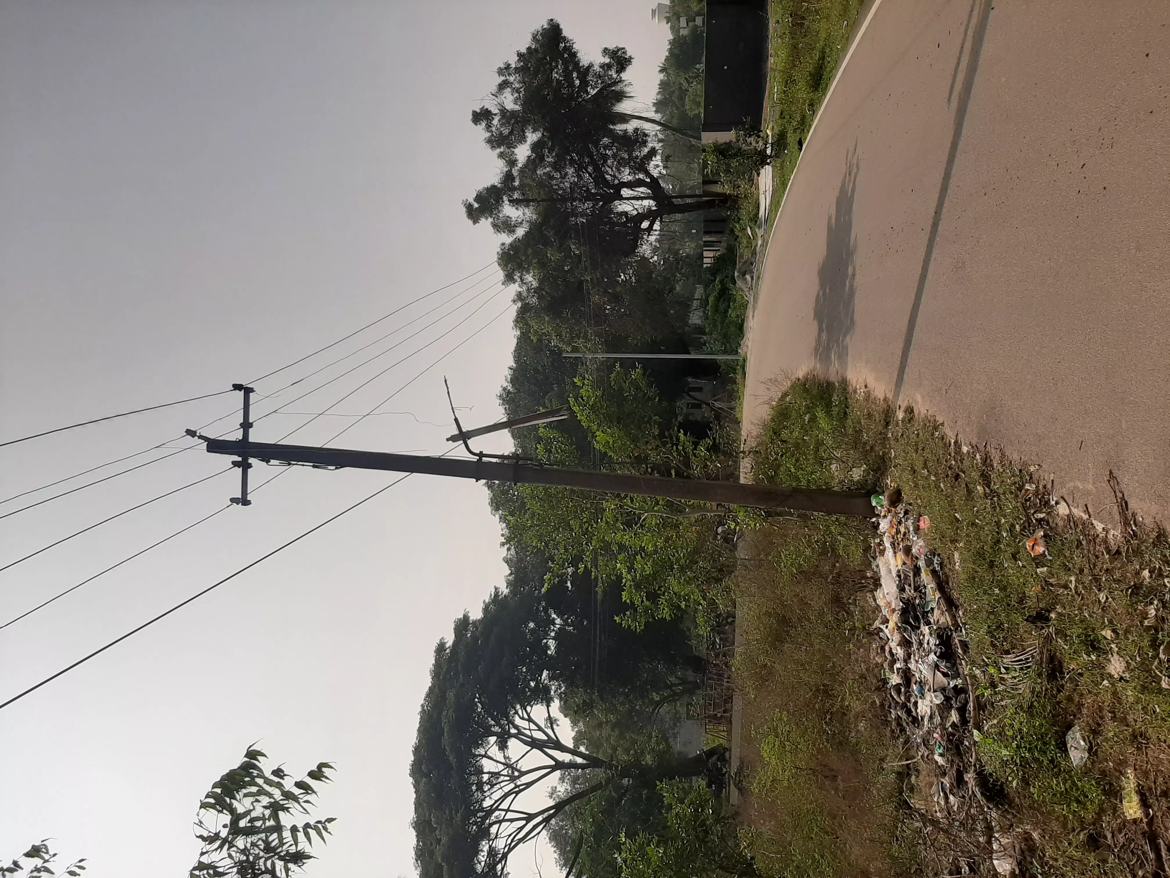 ஊஞ்சலாடும் மின் விளக்கு ஊஞ்சலாடும் மின் விளக்கு