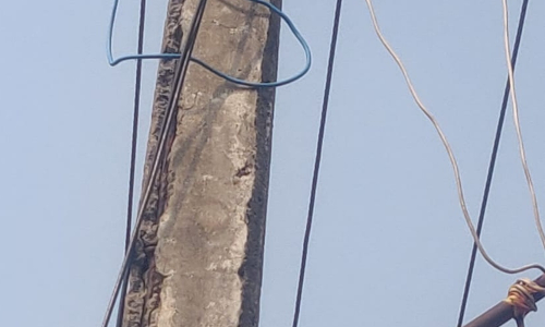 ஆபத்தான மின் கம்பம் மாற்றப்படுமா?