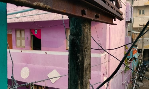 மோசமான நிலையில் மின்கம்பம் மோசமான நிலையில் மின்கம்பம்