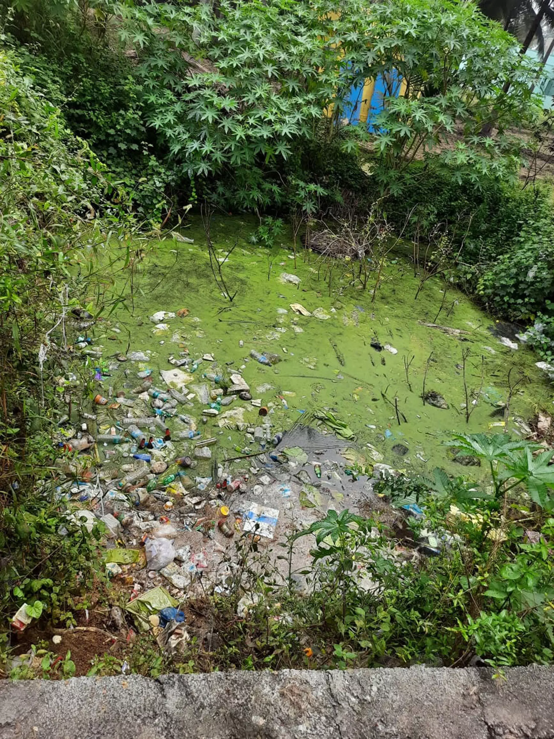 மாசடைந்த கிணறு