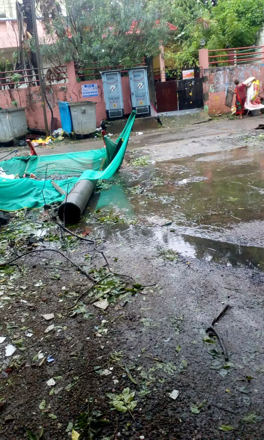 சாலையில் ஓடும் கழிவுநீர்