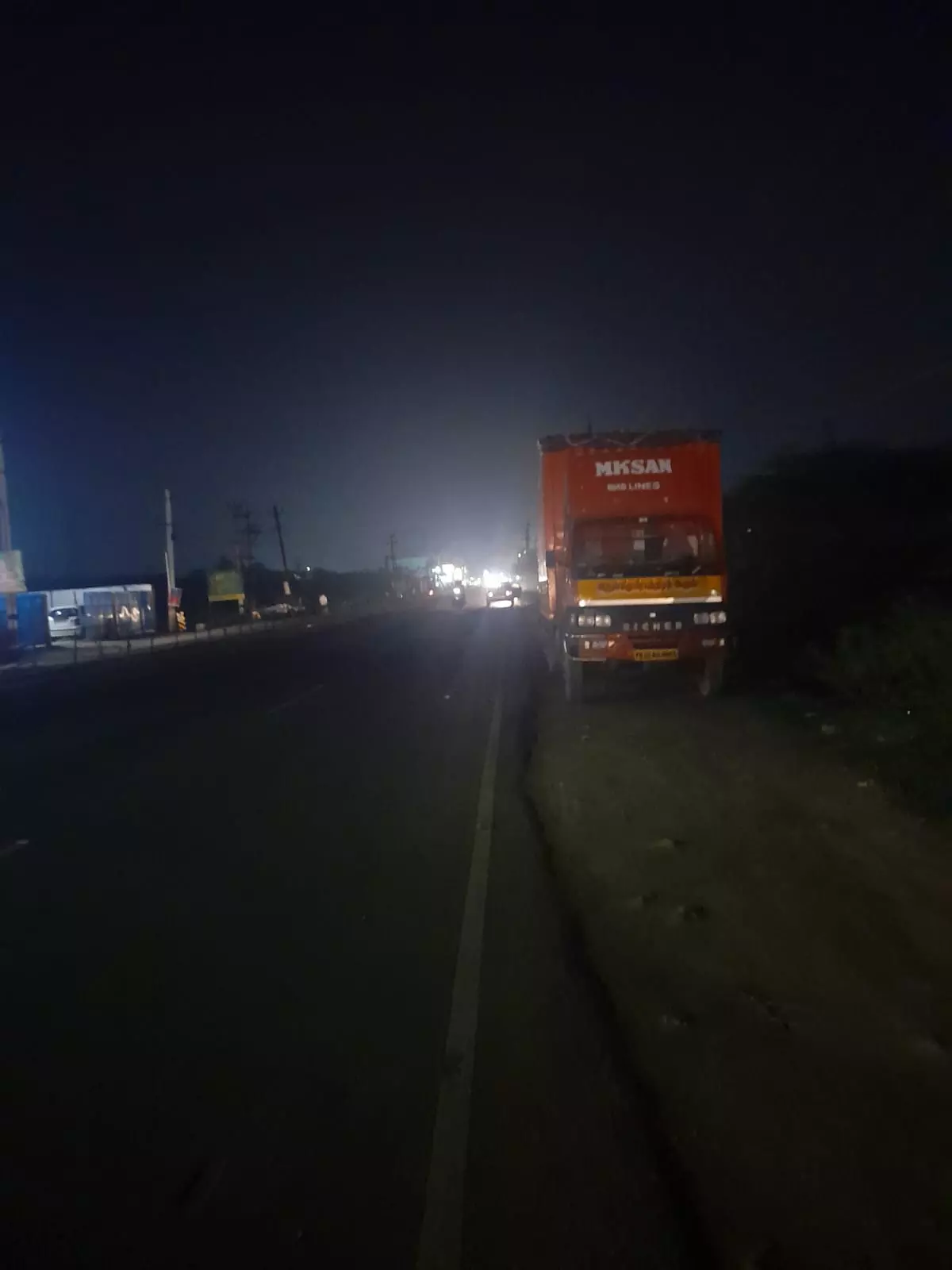 எரியாத விளக்குகள் இருந்தென்ன லாபம்?